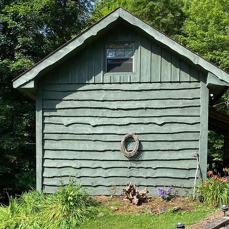 Moore House Inn & Cabins Marlinton Esterno foto