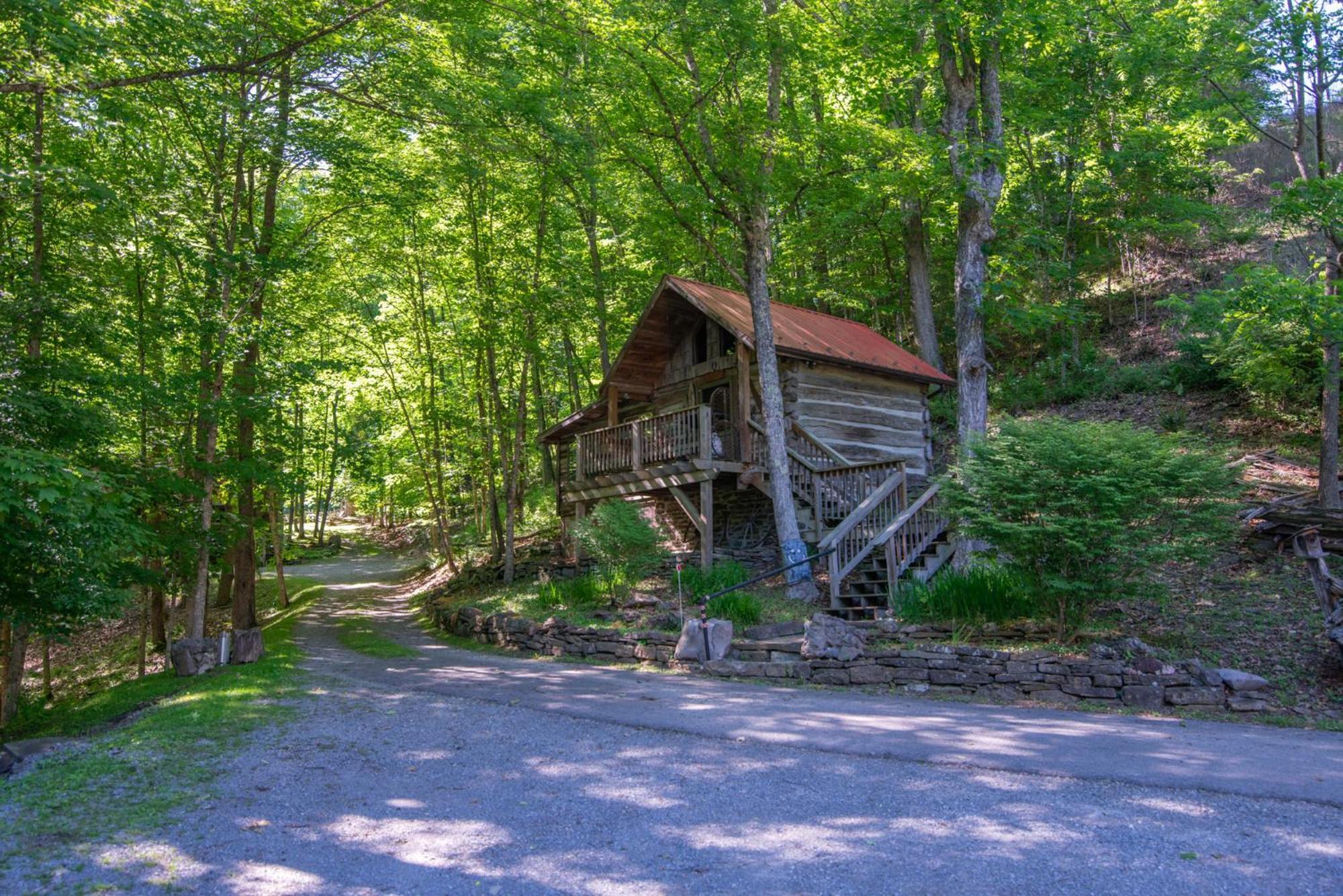 Moore House Inn & Cabins Marlinton Esterno foto