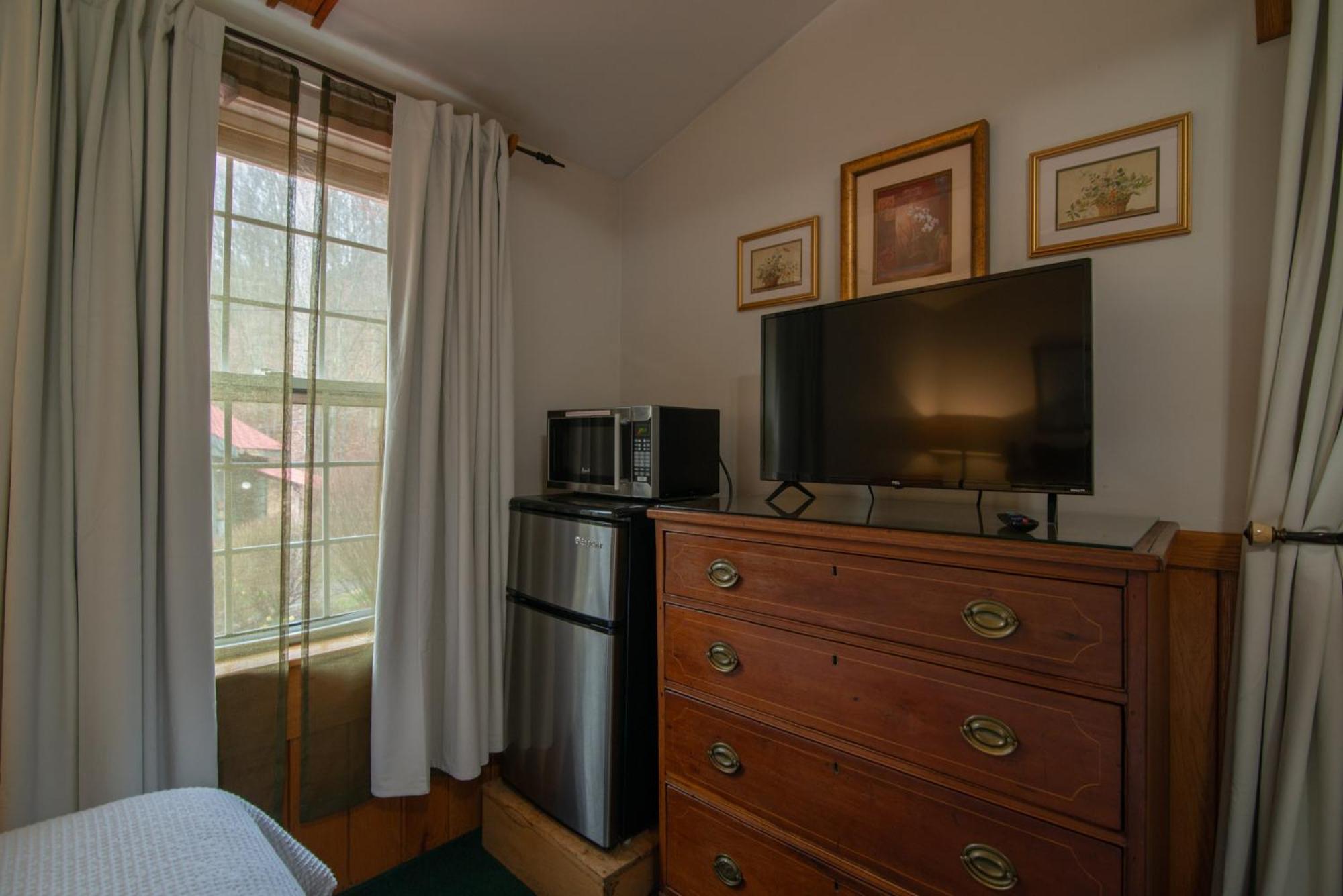 Moore House Inn & Cabins Marlinton Esterno foto